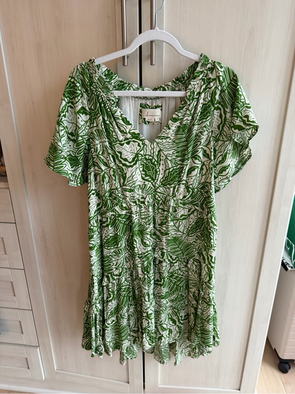 Anthropologie Green and White Leaf-Print V-Neck Dress